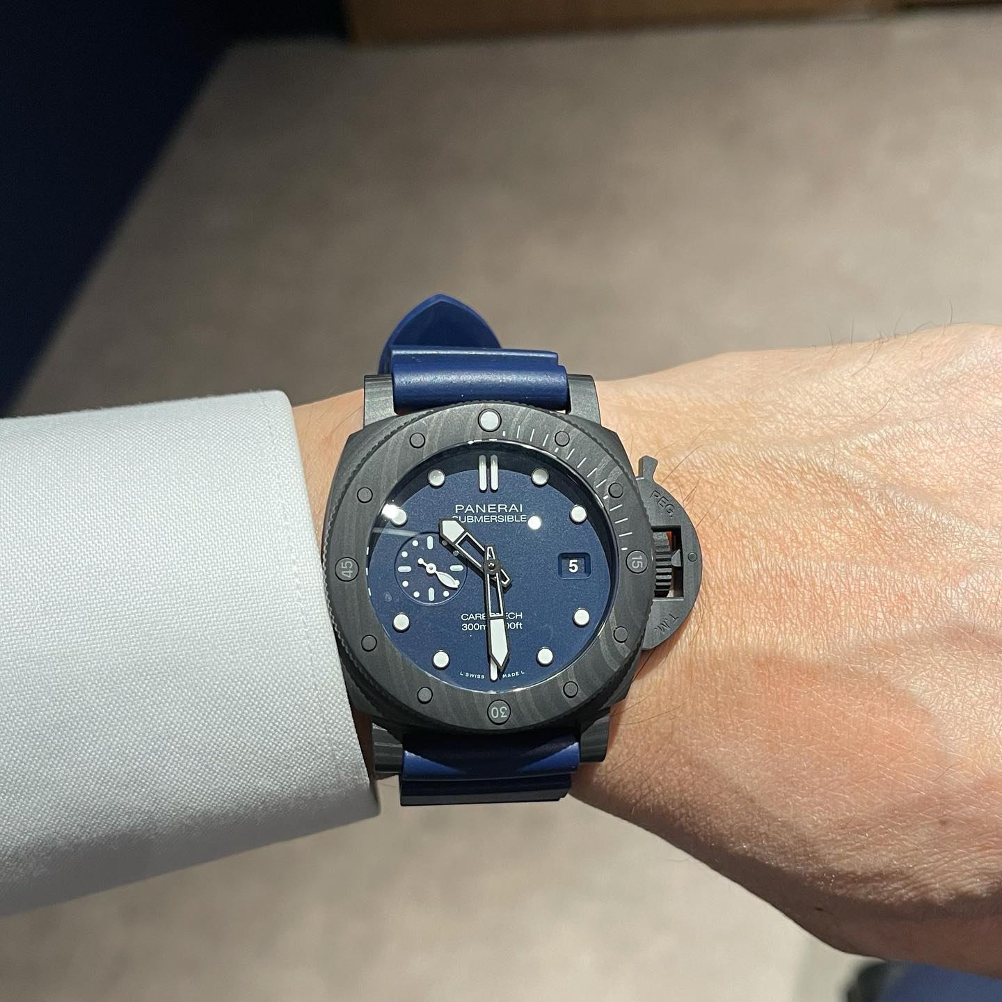 Panerai Submersible QuarantaQuattro (forty four) Carbotech Blu Abisso PAM01232 (2022)