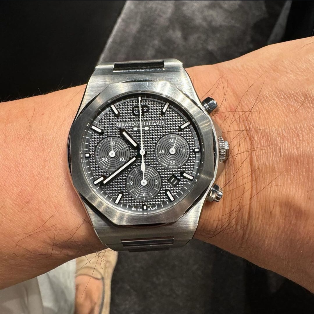 Girard Perregaux Laureato Chronograph Ti49 (2024)