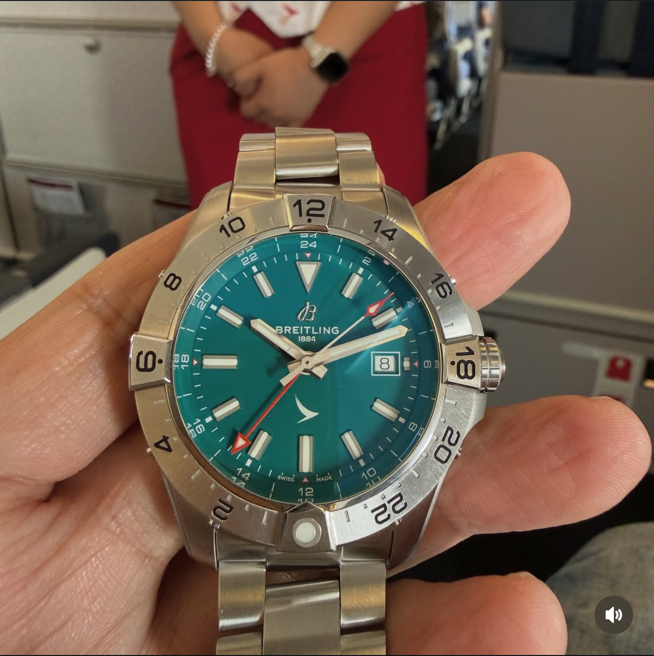 Breitling Avenger Automatic GMT 44 Cathay Pacific 80th Anniversary Edition (2026)